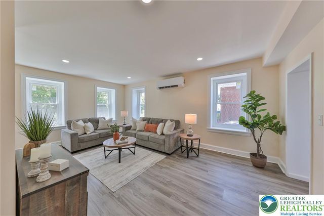 1113 East Emmaus Avenue, Allentown City, PA 18103