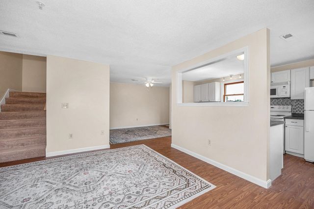 614 Elmwood Drive, Hudson, NH 03051