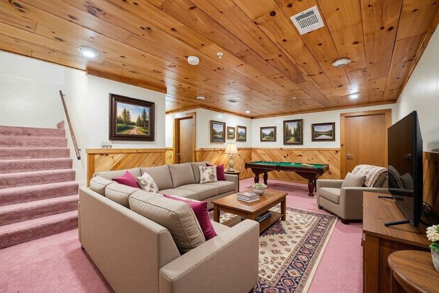614 Elmwood Drive, Hudson, NH 03051