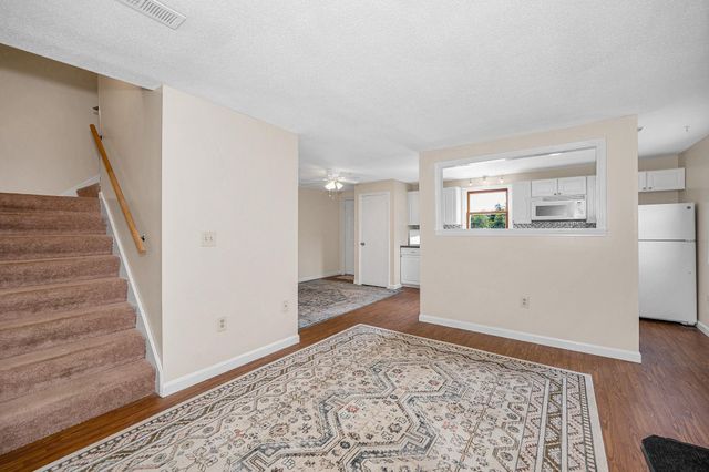 614 Elmwood Drive, Hudson, NH 03051