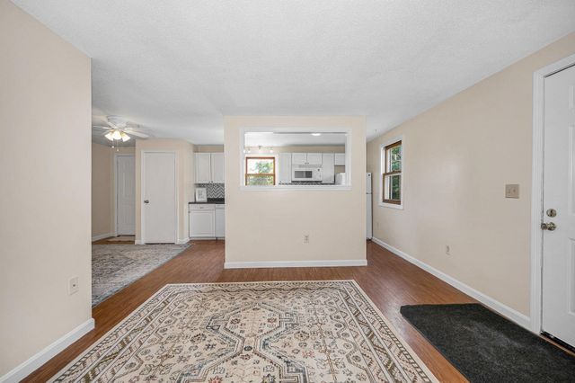 614 Elmwood Drive, Hudson, NH 03051