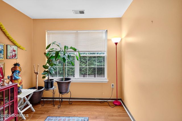 422 Aynsley Court, Morganville, NJ 07751