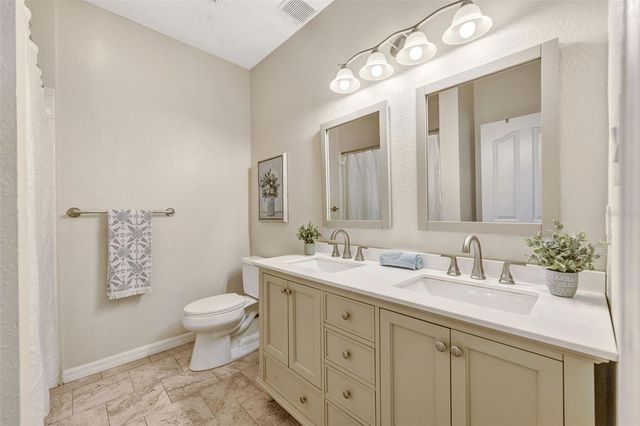 5000 CULBREATH KEY WAY 1-204, Tampa, FL 33611