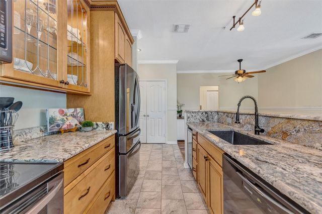 5000 CULBREATH KEY WAY 1-204, Tampa, FL 33611
