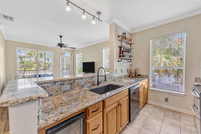 5000 CULBREATH KEY WAY 1-204, Tampa, FL 33611