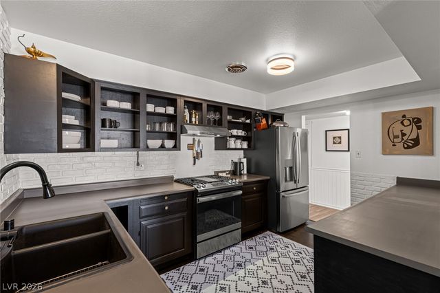 7208 Eve Court, Las Vegas, NV 89145