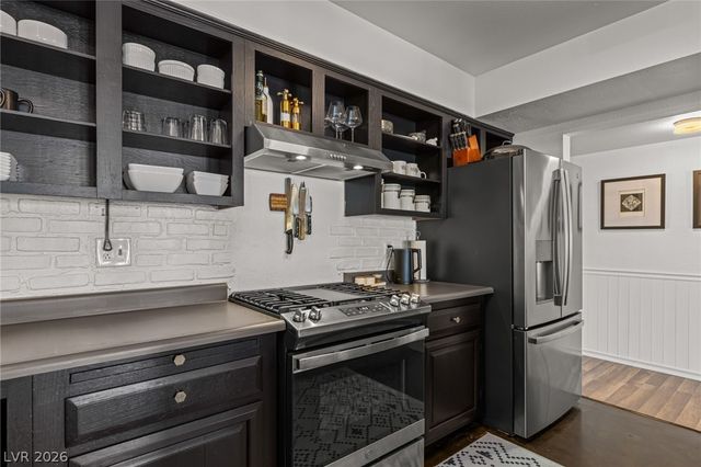 7208 Eve Court, Las Vegas, NV 89145