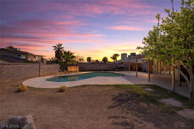 7208 Eve Court, Las Vegas, NV 89145