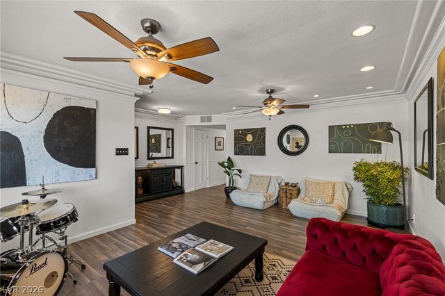 7208 Eve Court, Las Vegas, NV 89145