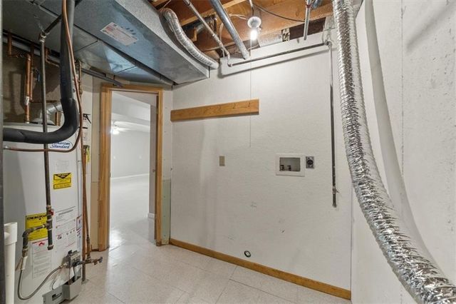 609 Main Street, East Lynne, MO 64743