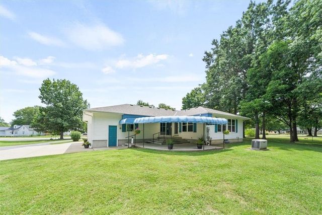 609 Main Street, East Lynne, MO 64743