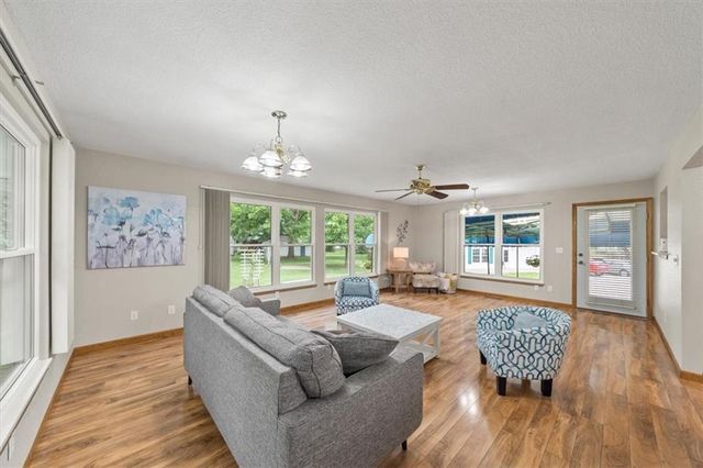 609 Main Street, East Lynne, MO 64743