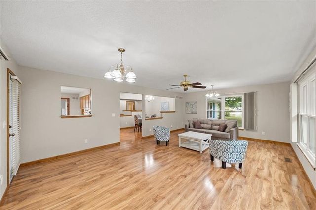 609 Main Street, East Lynne, MO 64743