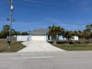 303 Wilmington PKWY, Cape Coral, FL 33993