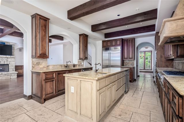 308 Golden Bear DR, Austin, TX 78738