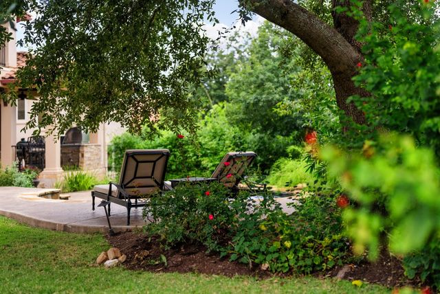 308 Golden Bear DR, Austin, TX 78738