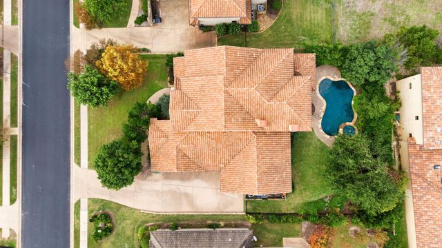 308 Golden Bear DR, Austin, TX 78738