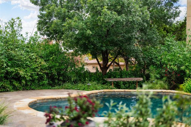 308 Golden Bear DR, Austin, TX 78738