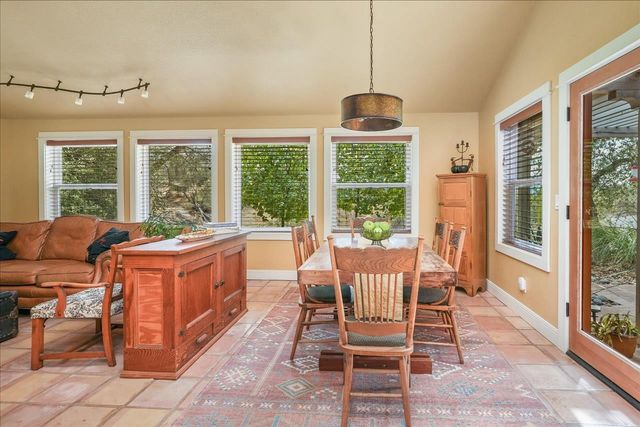 43656 Crystal Cave Circle, Coarsegold, CA 93614