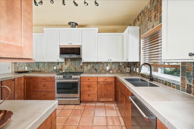 43656 Crystal Cave Circle, Coarsegold, CA 93614