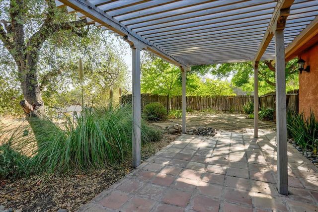 43656 Crystal Cave Circle, Coarsegold, CA 93614