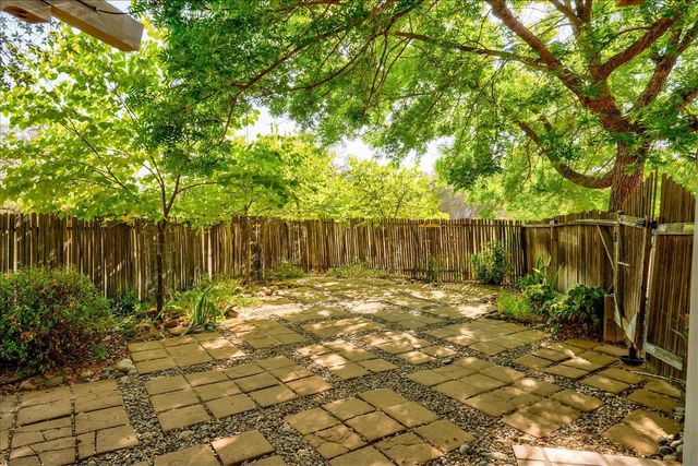 43656 Crystal Cave Circle, Coarsegold, CA 93614