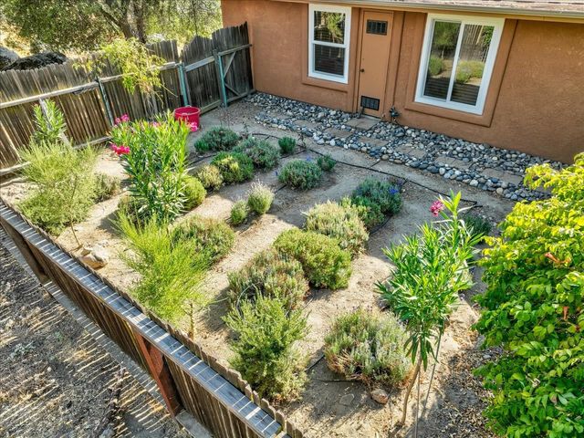 43656 Crystal Cave Circle, Coarsegold, CA 93614