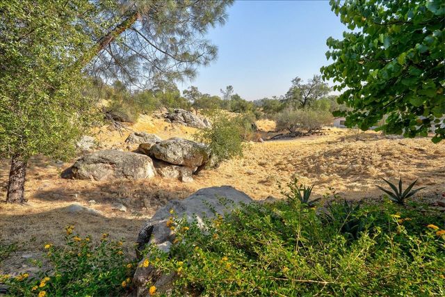 43656 Crystal Cave Circle, Coarsegold, CA 93614