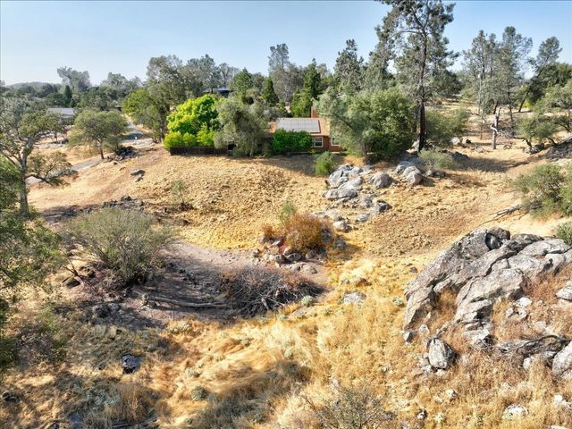43656 Crystal Cave Circle, Coarsegold, CA 93614