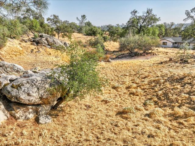 43656 Crystal Cave Circle, Coarsegold, CA 93614