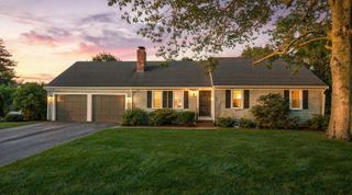 50 Eldredge Square S, Chatham, MA 02633