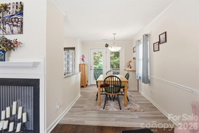 6027 Crape Myrtle Lane, Charlotte, NC 28216