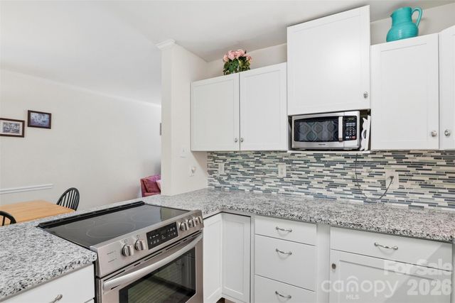 6027 Crape Myrtle Lane, Charlotte, NC 28216