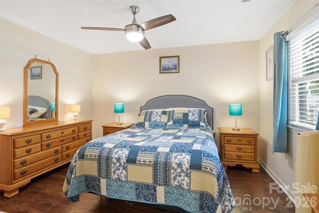6027 Crape Myrtle Lane, Charlotte, NC 28216