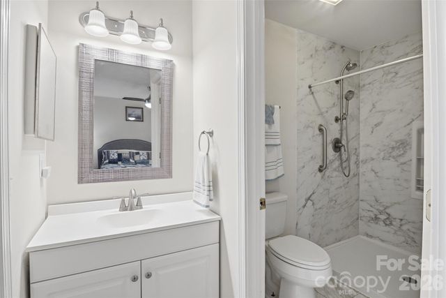 6027 Crape Myrtle Lane, Charlotte, NC 28216