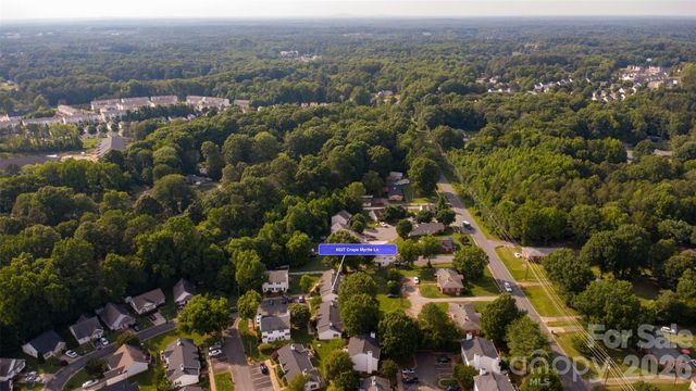 6027 Crape Myrtle Lane, Charlotte, NC 28216