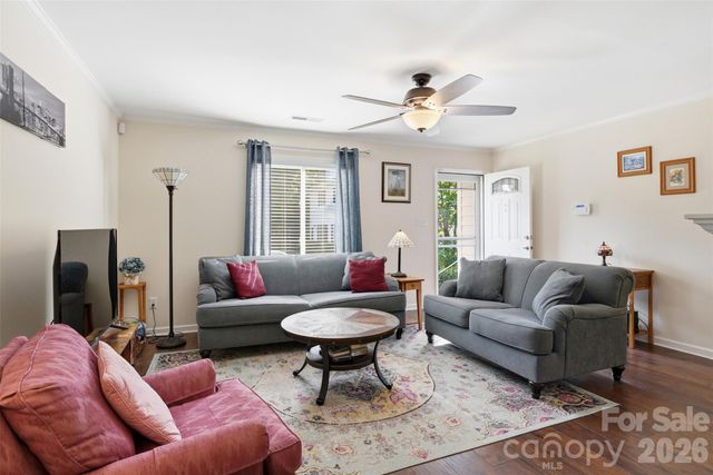 6027 Crape Myrtle Lane, Charlotte, NC 28216