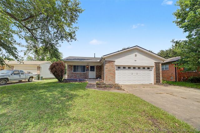 316 N CARLSBAD Street, Owasso, OK 74055