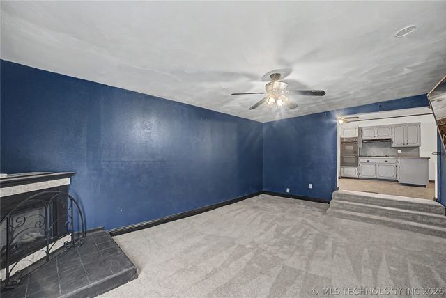 316 N CARLSBAD Street, Owasso, OK 74055