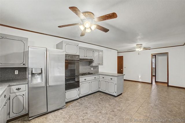 316 N CARLSBAD Street, Owasso, OK 74055