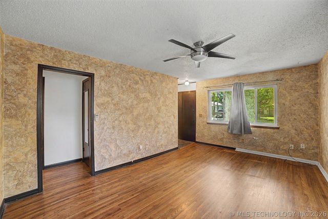 316 N CARLSBAD Street, Owasso, OK 74055