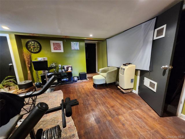 10429 214th Street, Queens Village, NY 11429