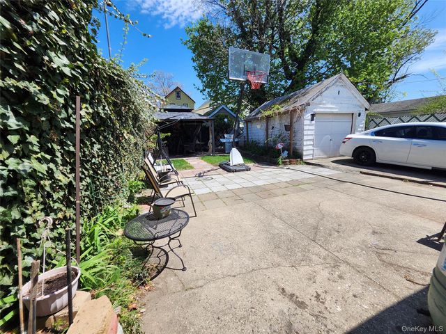 10429 214th Street, Queens Village, NY 11429