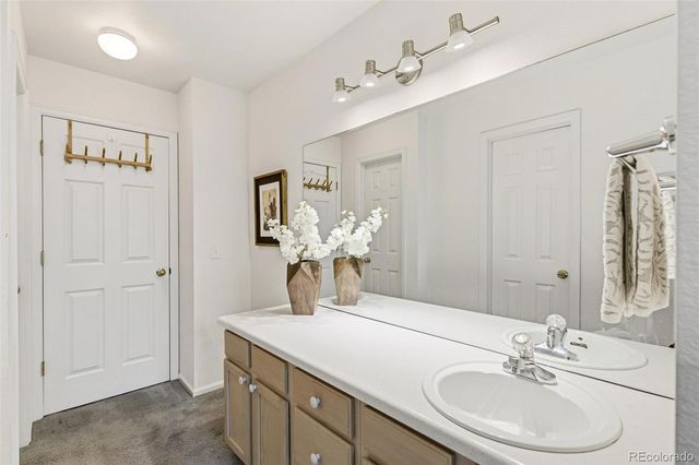 4003 S Carson Street B, Aurora, CO 80014