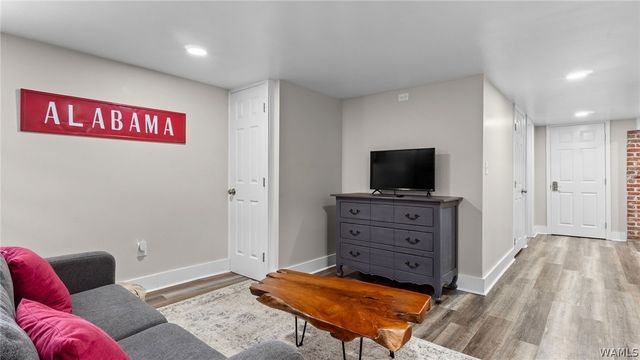 1 Forest, Tuscaloosa, AL 35404