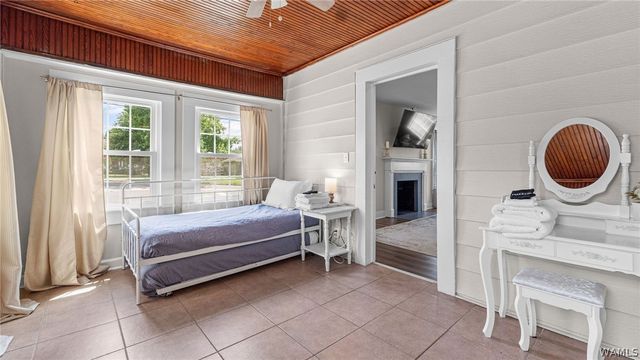 1 Forest, Tuscaloosa, AL 35404