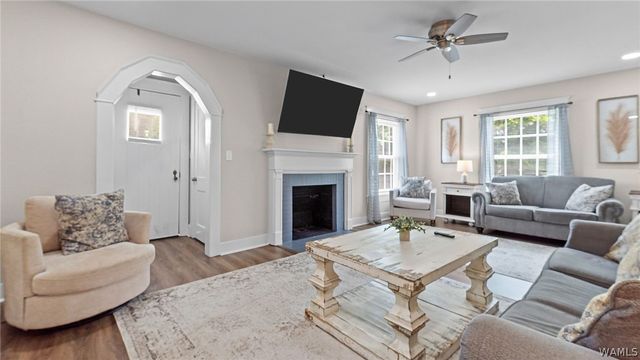 1 Forest, Tuscaloosa, AL 35404