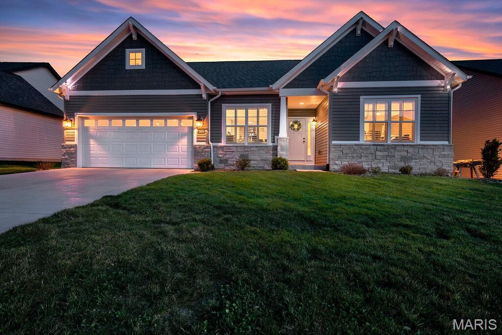 2609 Windsor Crest Court, Belleville, IL 62221