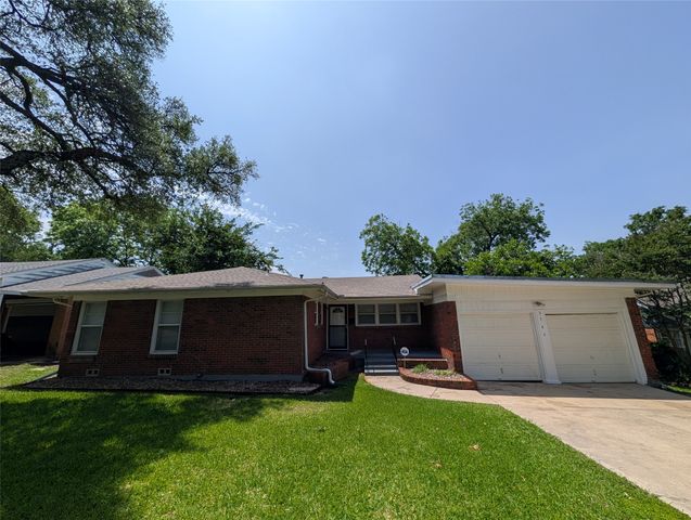 3745 Willomet Avenue, Fort Worth, TX 76133
