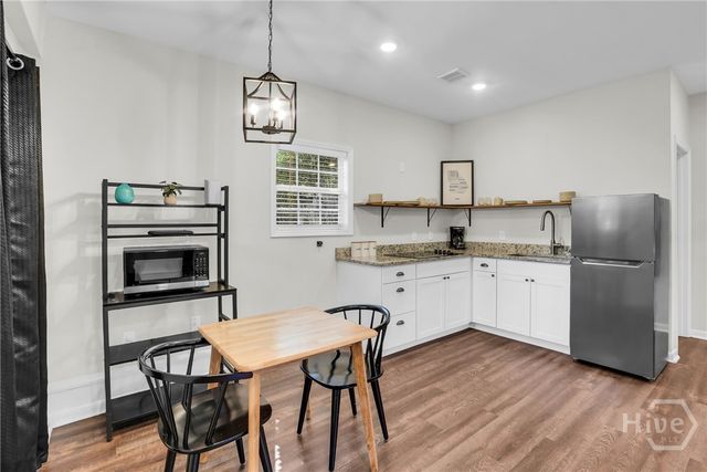 115 W 55th Street, Savannah, GA 31405